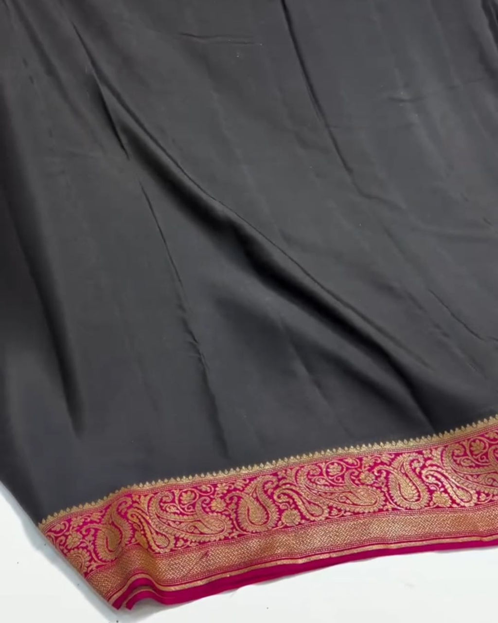 Zarivibha Silk Saree